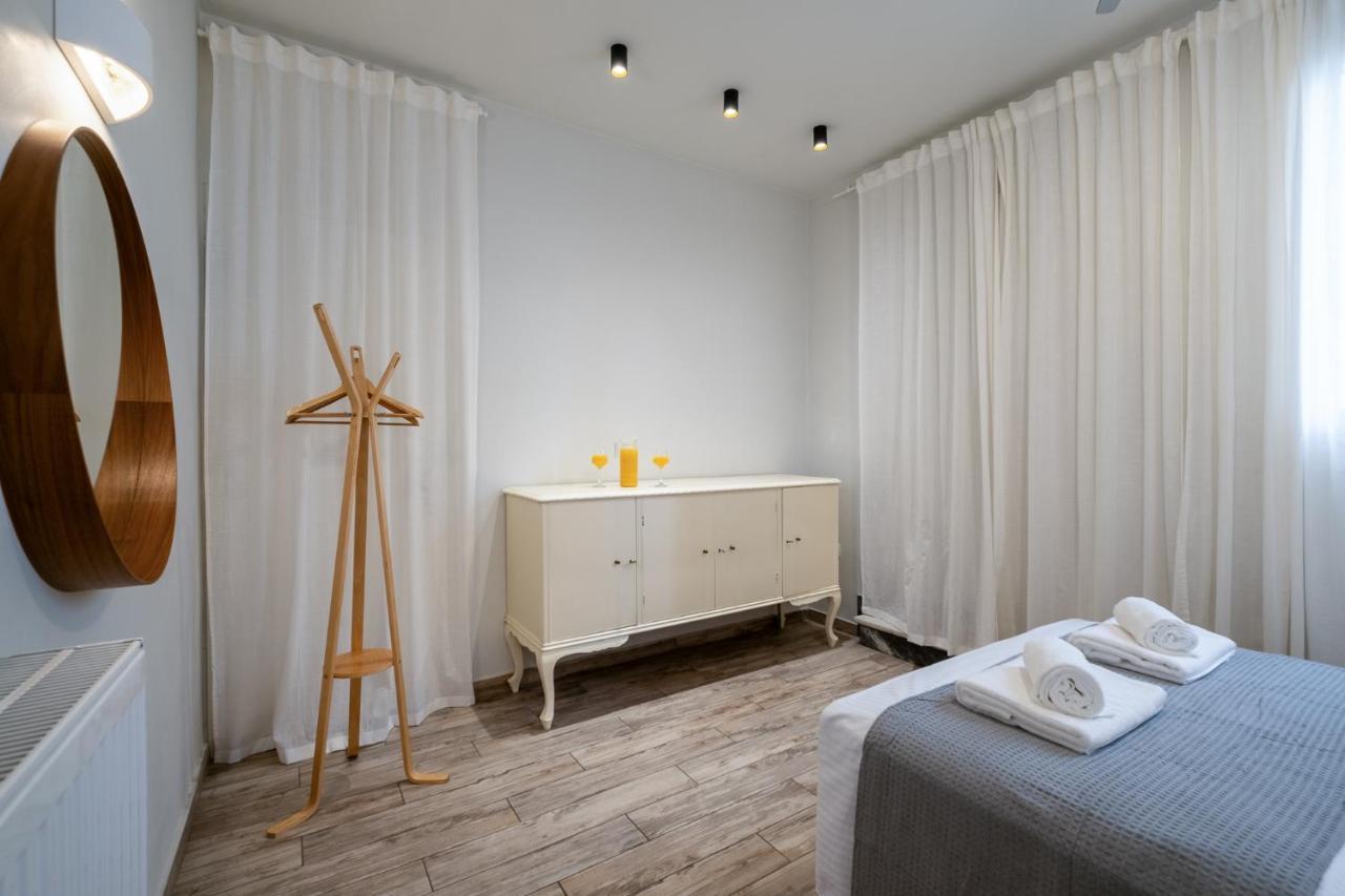 Central5 Boutique Apartments With Common Garden Next To Metro 雅典 外观 照片