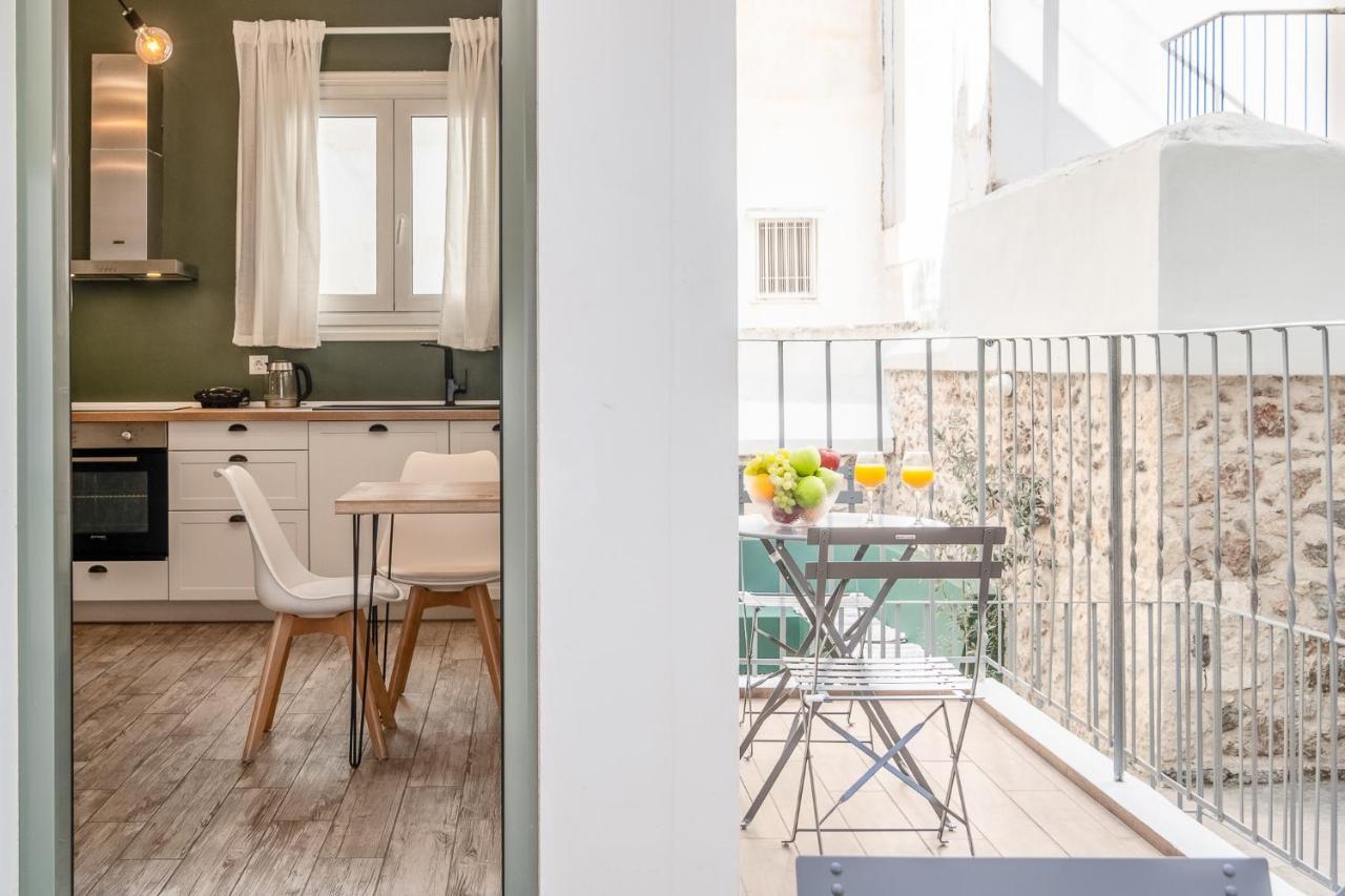 Central5 Boutique Apartments With Common Garden Next To Metro 雅典 外观 照片