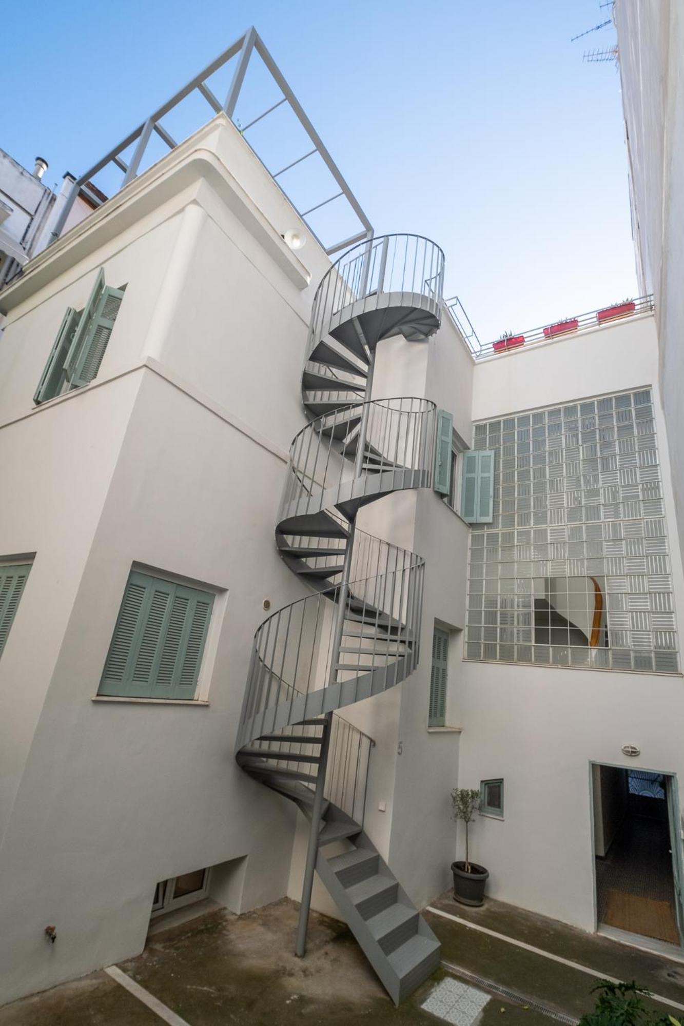 Central5 Boutique Apartments With Common Garden Next To Metro 雅典 外观 照片