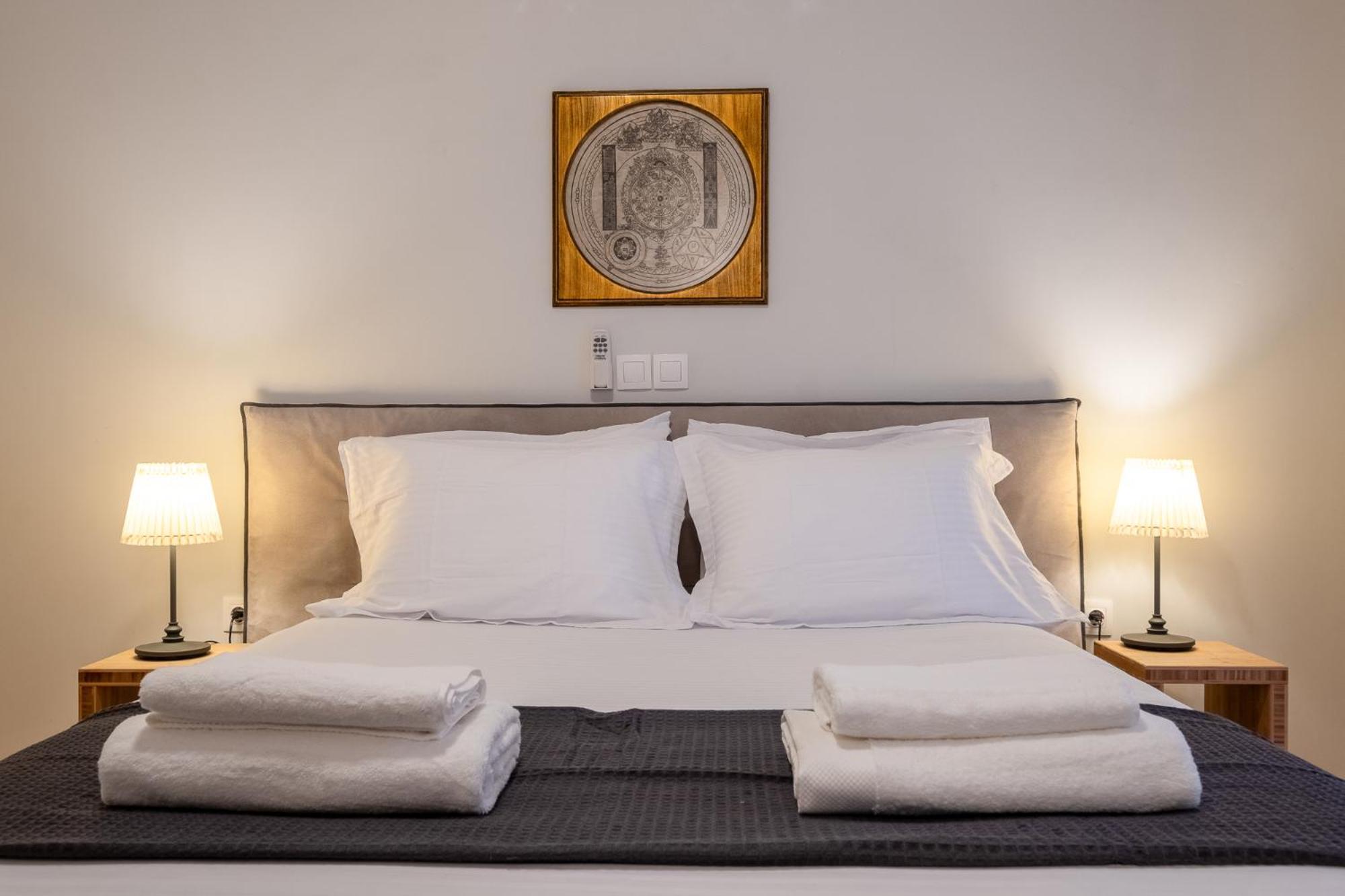 Central5 Boutique Apartments With Common Garden Next To Metro 雅典 外观 照片