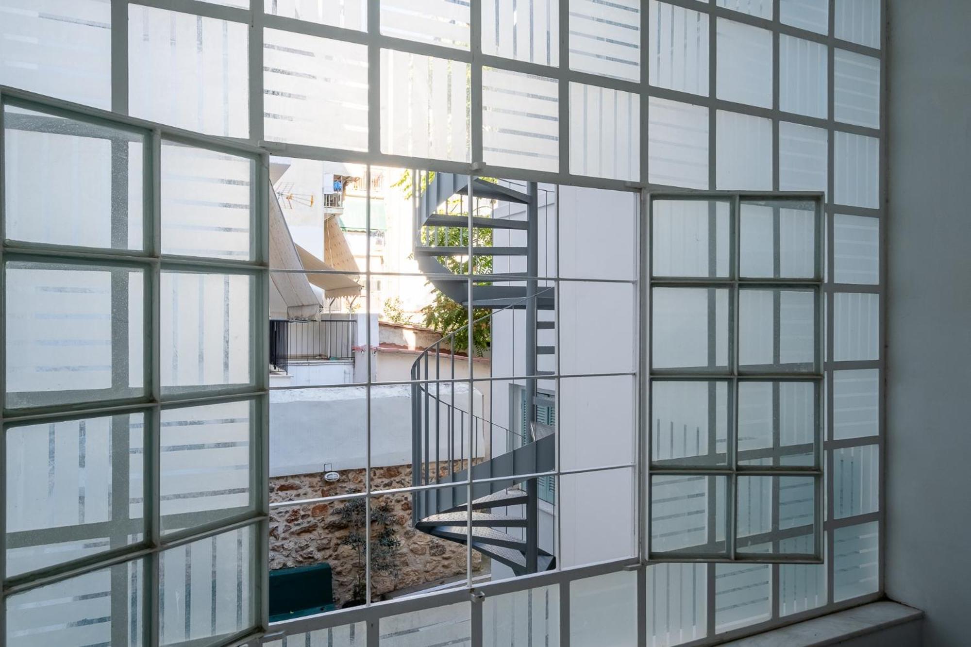 Central5 Boutique Apartments With Common Garden Next To Metro 雅典 外观 照片